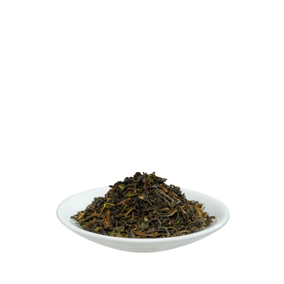 Salus Schwarzer Tee Darjeeling First Flush – loser Bio-Tee FTGFOP1 auf Teller, 75 g