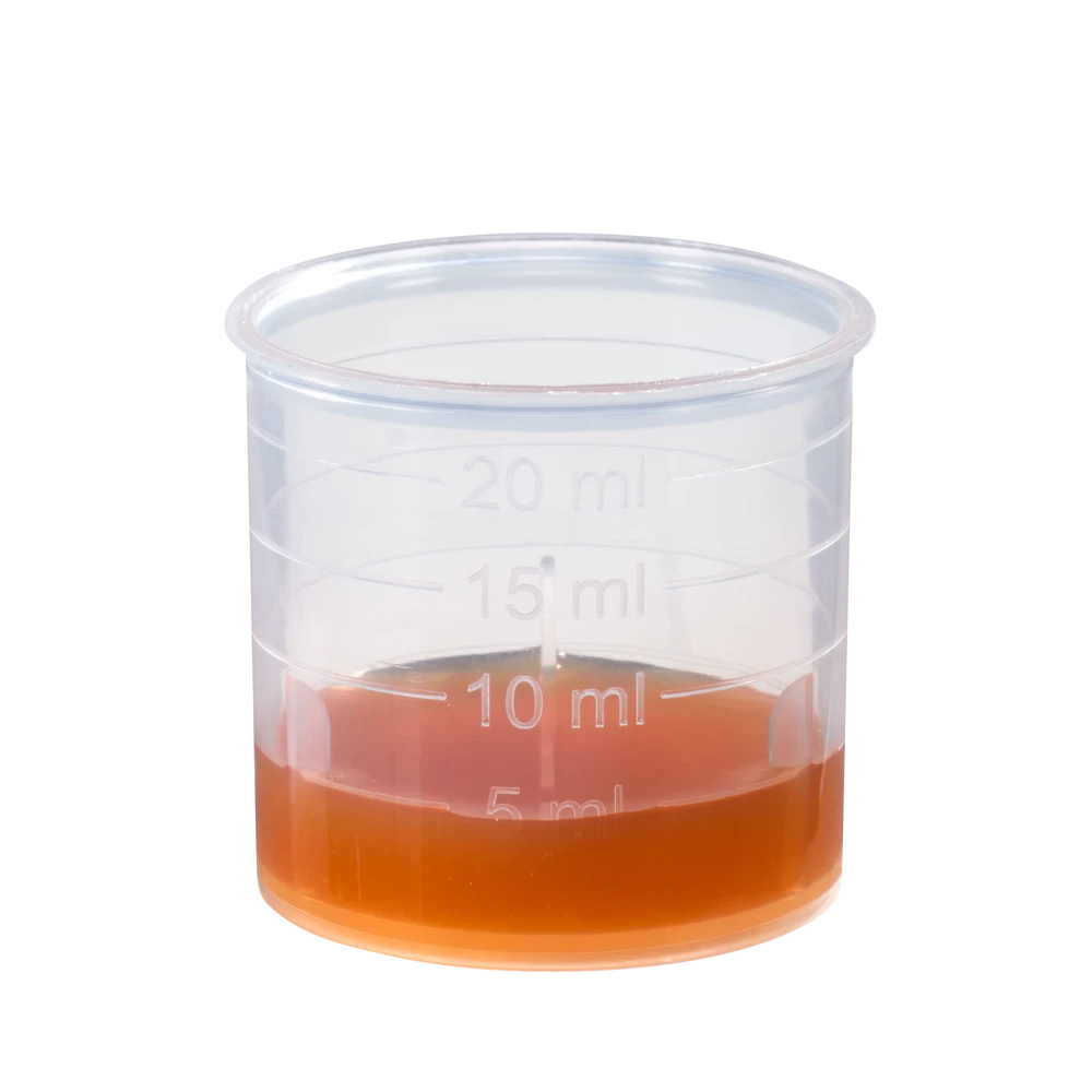Messbecher mit Schoenenberger Acerola Saft Bio naturtrüb