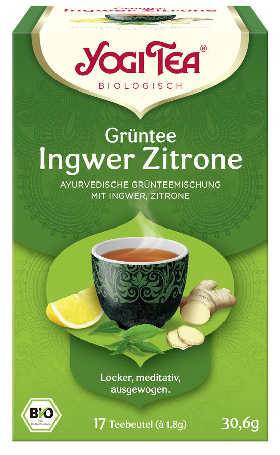 Eine Packung des 'Grüntee Ingwer Zitrone' Tees von Yogi Tea. Die Verpackung ist grün und zeigt eine Illustration einer Tasse Tee mit einem dekorativen Muster, umgeben von Zitronenscheiben, Ingwer und grünen Teeblättern. Oben steht in roter Schrift 'Yogi Tea' und darunter 'Biologisch'. Die Teesorte ist als 'Ayurvedische Grünteemischung mit Ingwer, Zitrone' beschrieben. Unten steht 'Locker, meditativ, ausgewogen'. Es sind 17 Teebeutel à 1,8 g enthalten, insgesamt 30,6 g. Unten links ist das Bio-Siegel