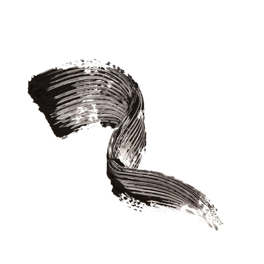 Lavera Volume Mascara Schwarz – Textur-Swatch mit geschwungener, intensiver Farbabgabe in tiefem Schwarz