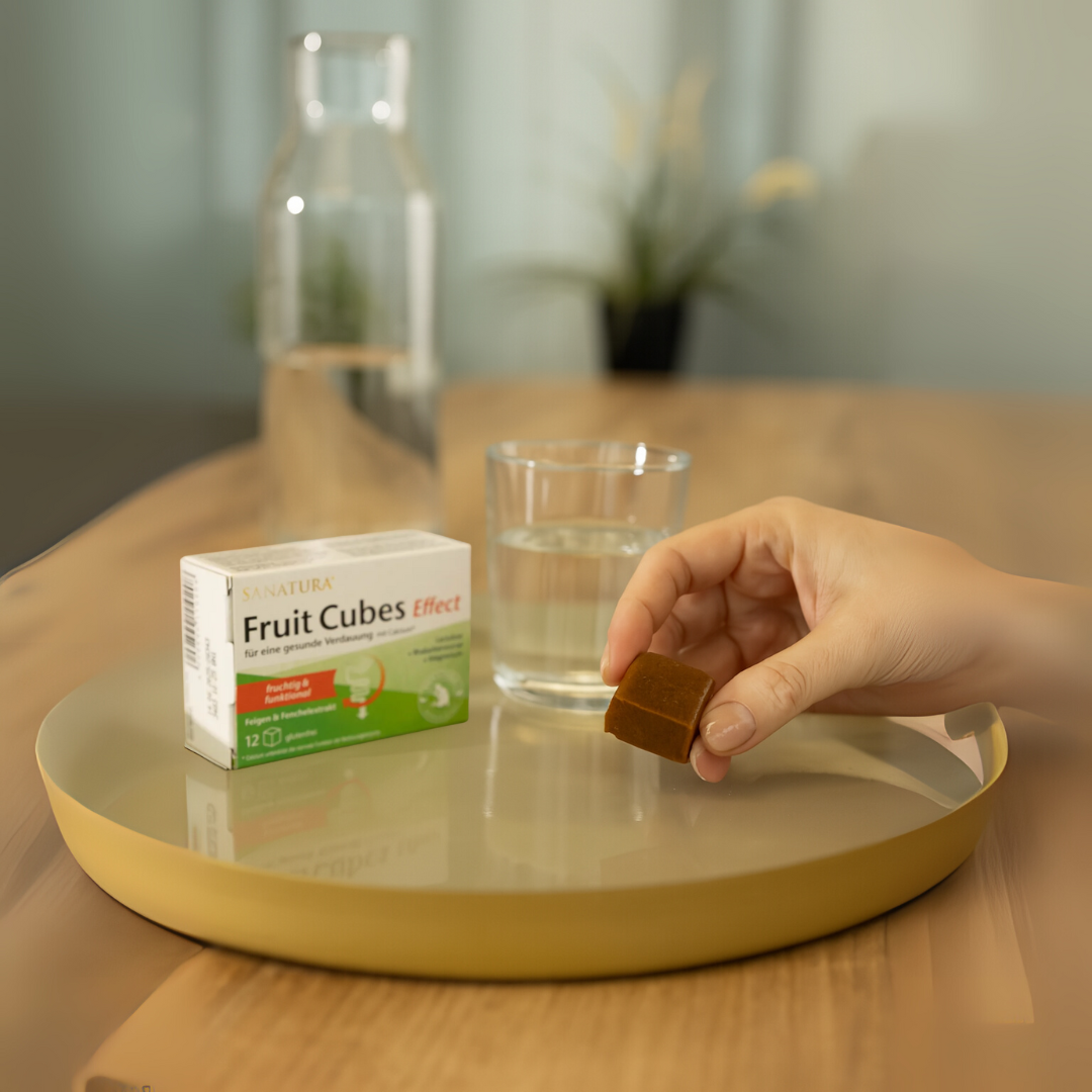 Sanatura Fruit Cubes Effect – handliche Würfel mit Feigen- und Fenchelextrakt zur Unterstützung der Verdauung, praktische Einnahme mit Wasser