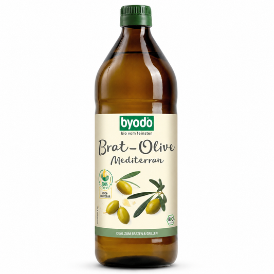 Byodo Brat-Olive Mediterran Bio-Olivenöl 0,75 l in der Glasflasche vor weißem Hintergrund