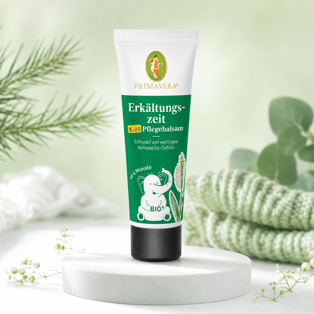 PRIMAVERA Erkältungszeit Baby & Kinder Pflegebalsam bio in natürlicher botanischer Umgebung