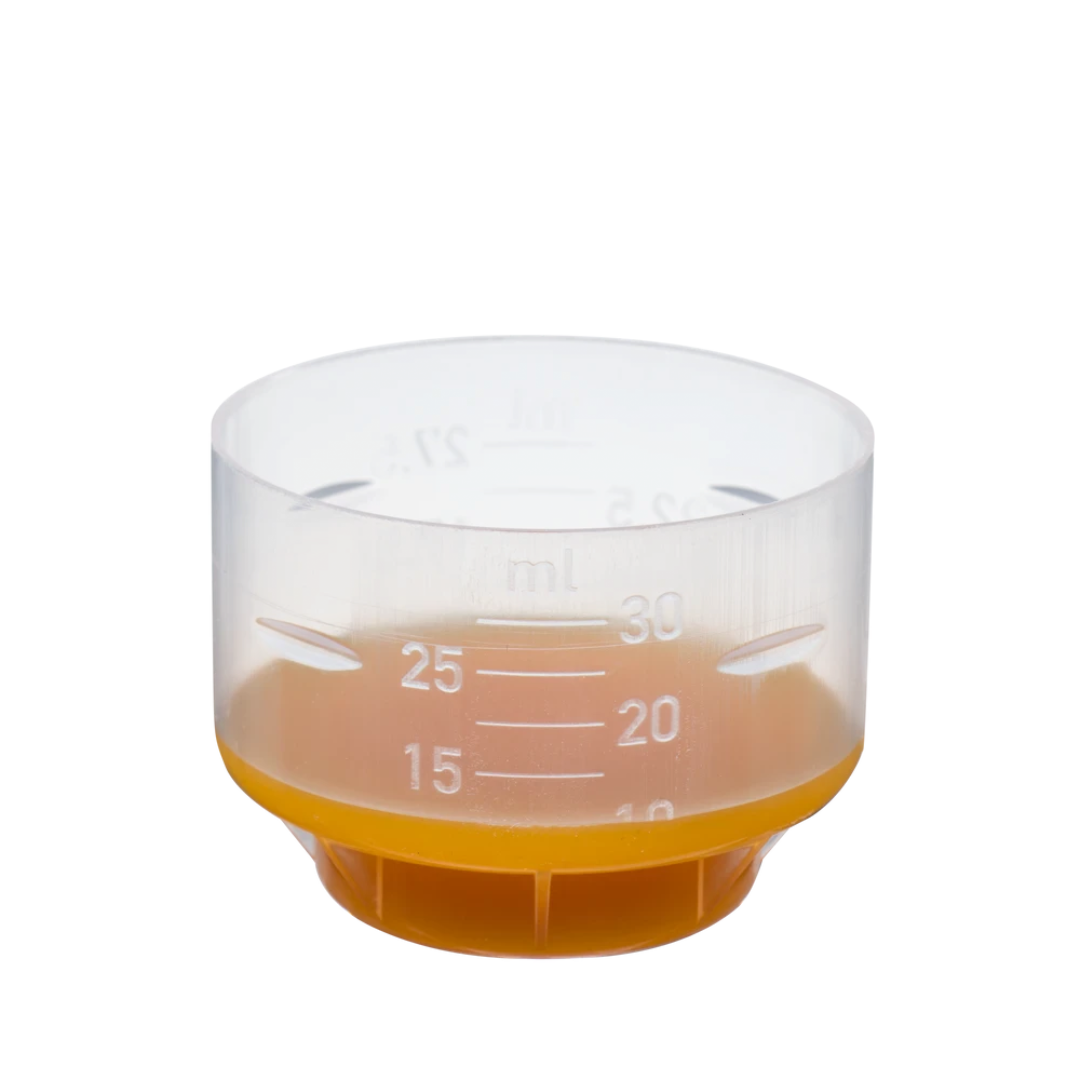Dosierbecher mit 25 ml Salus Multi-Vitamin-Energetikum 500 ml