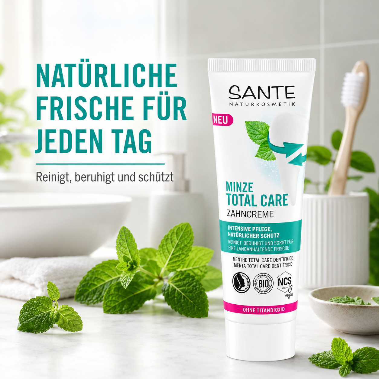 SANTE Minze Total Care Zahncreme im Badezimmer mit frischer Minze für natürliche Frische jeden Tag