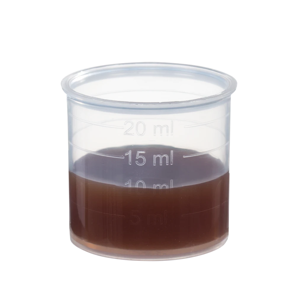 Dosierbecher mit Johanniskraut Saft von Schoenenberger – genaue Dosierung 10 bis 20 ml